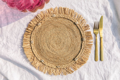 Round natural raffia tabletop with fringes, Woven raffia Placemat-table top-Parc Decor