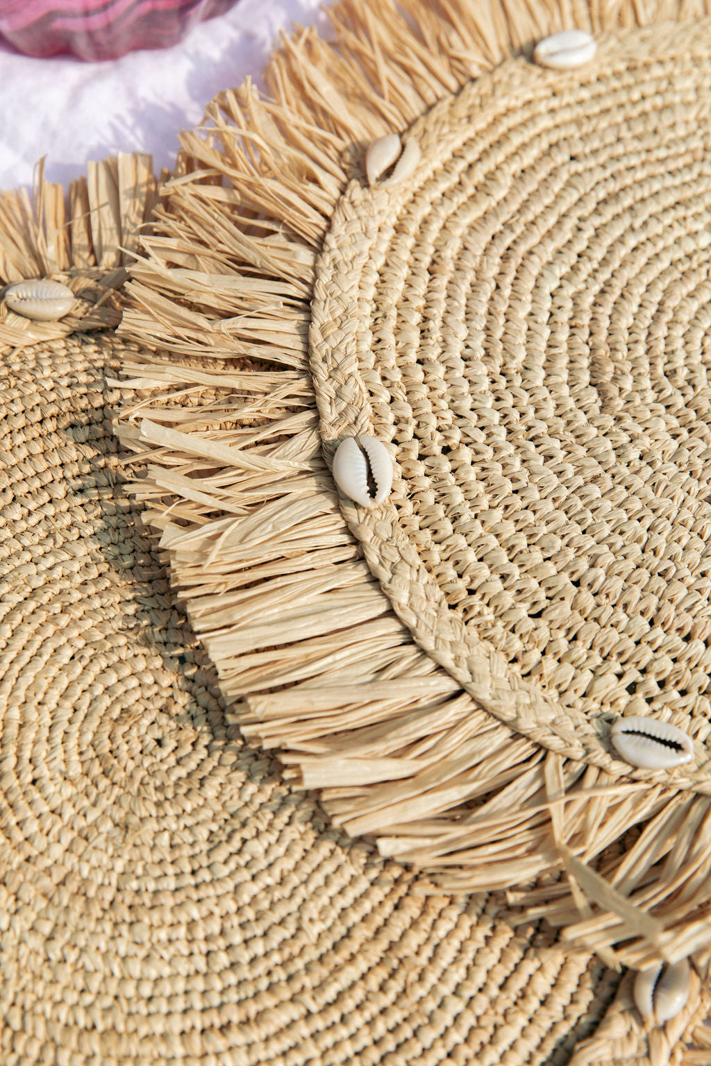 Round natural raffia tabletop with fringes, Woven raffia Placemat-table top-Parc Decor