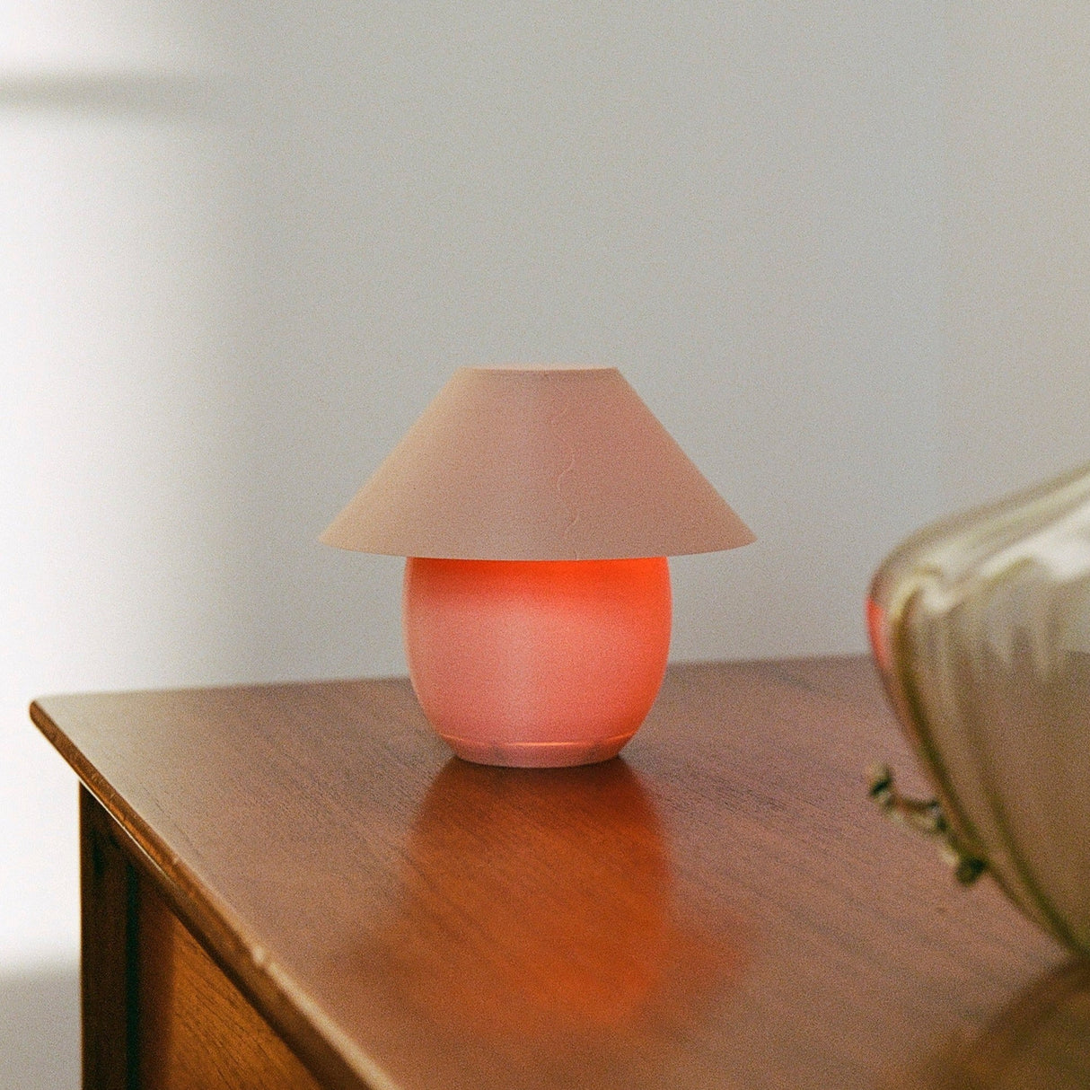 Scoop Lamp