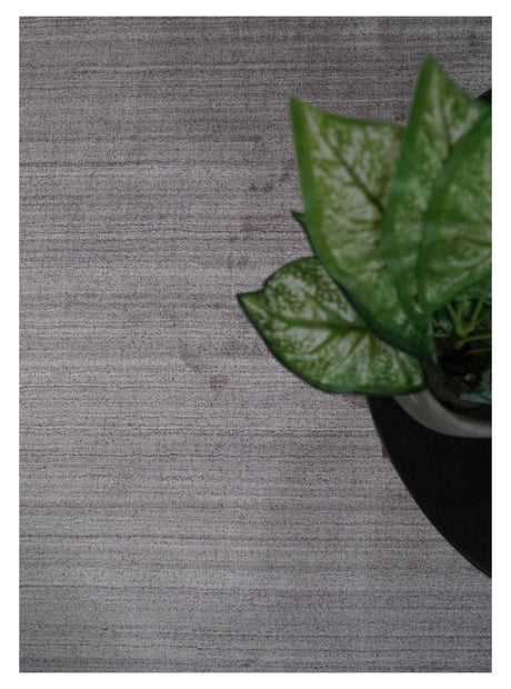 Shaded Solid Lavender purple 5x7 Blended bamboo Silk Hand Woven Area Rug