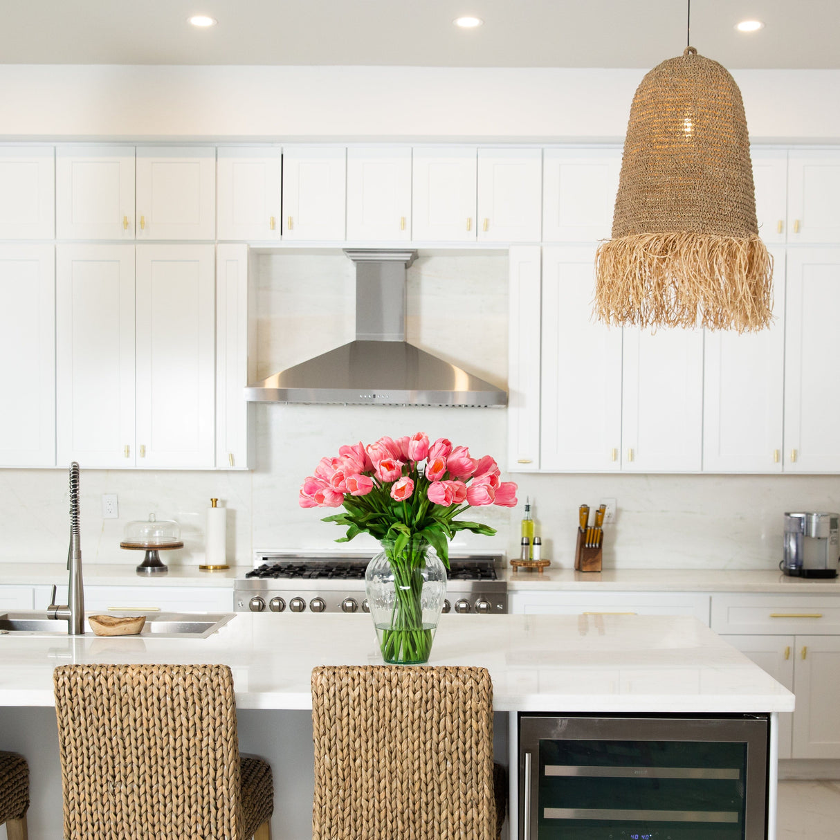 Signature Collection 24” Tulip Artificial Arrangement in Glass Vase-Arrangement-Parc Decor