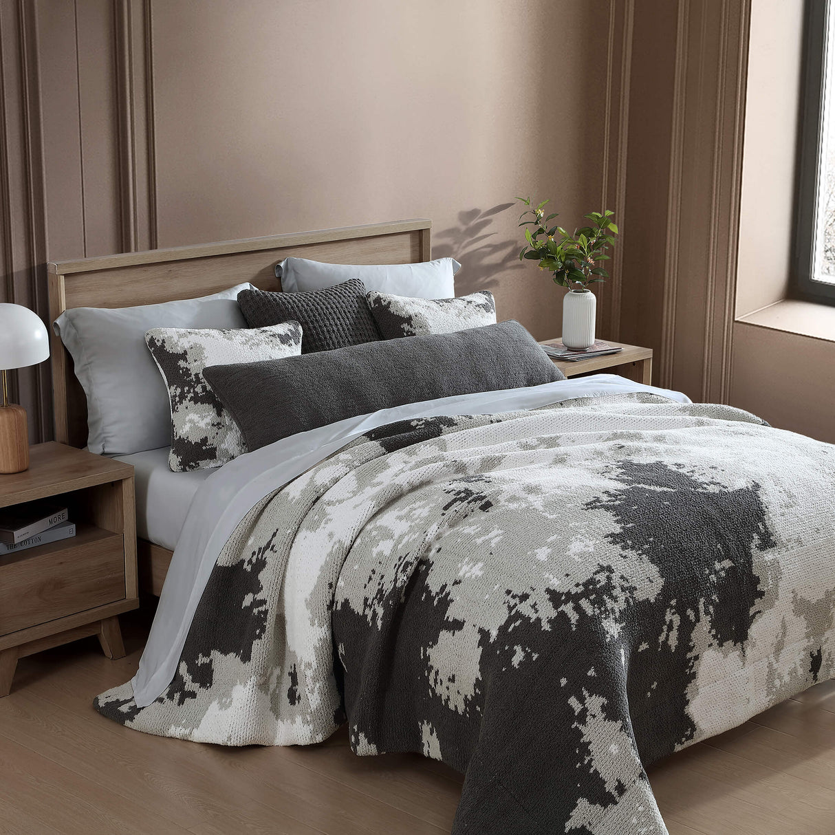 Snug Body Pillow-Pillows-Parc Decor