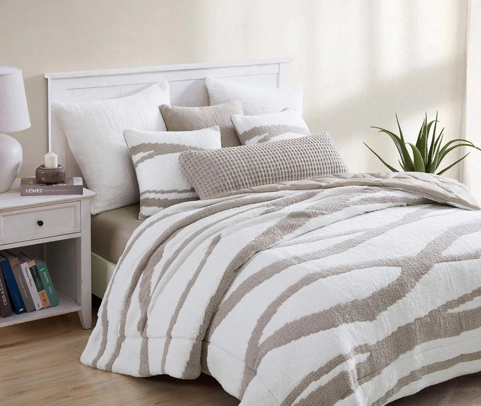 Snug Waffle Lumbar Pillow-Pillows-Parc Decor