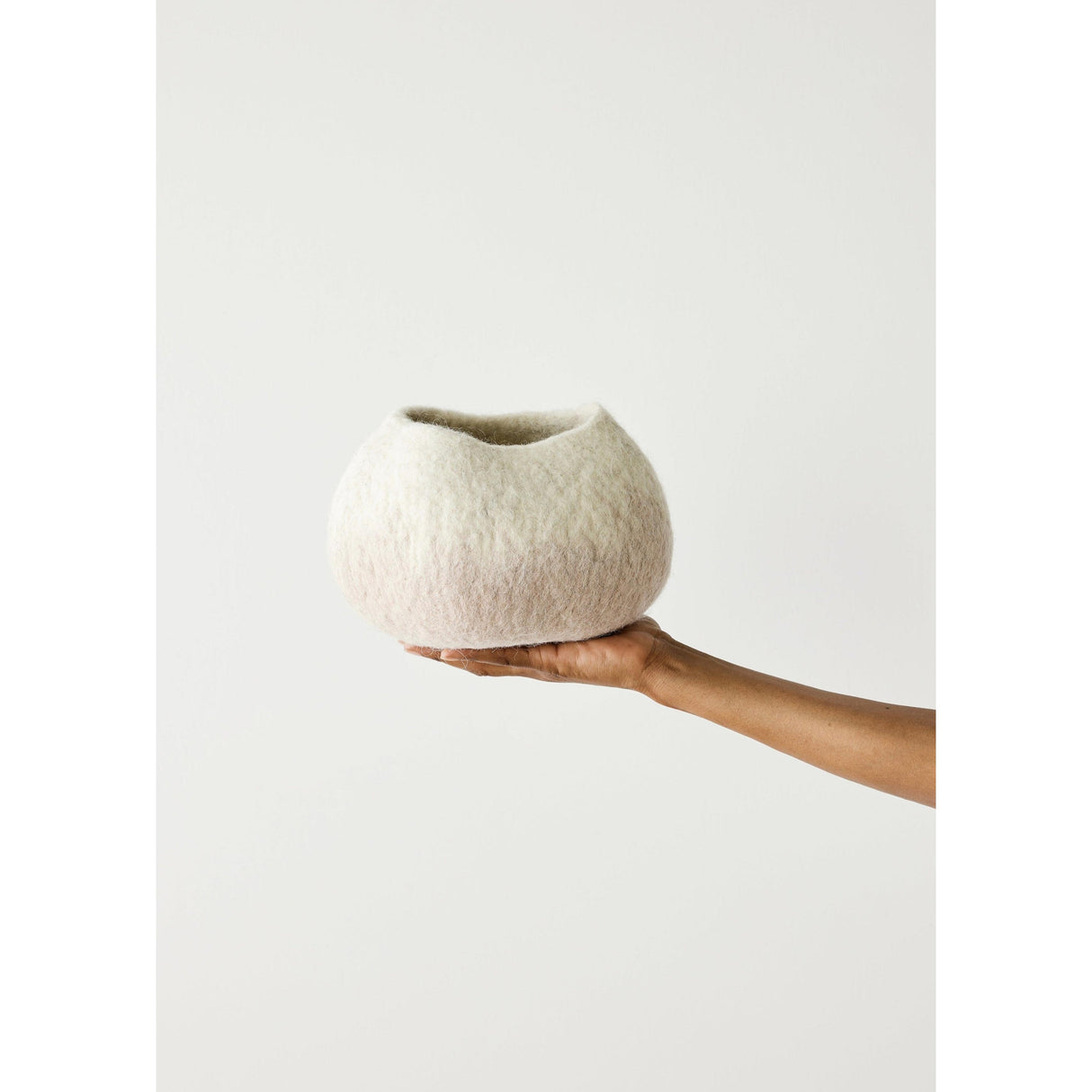 Soft Stone Ombre Decorative Wool Ukhamba Bowl
