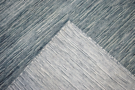 Solid Blue and Silver Wool And Viscose 5x8 Area Rug