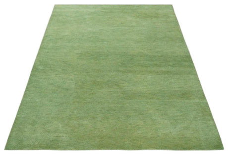 Solid Green Woolen Hand Tufted contemporary area Rug