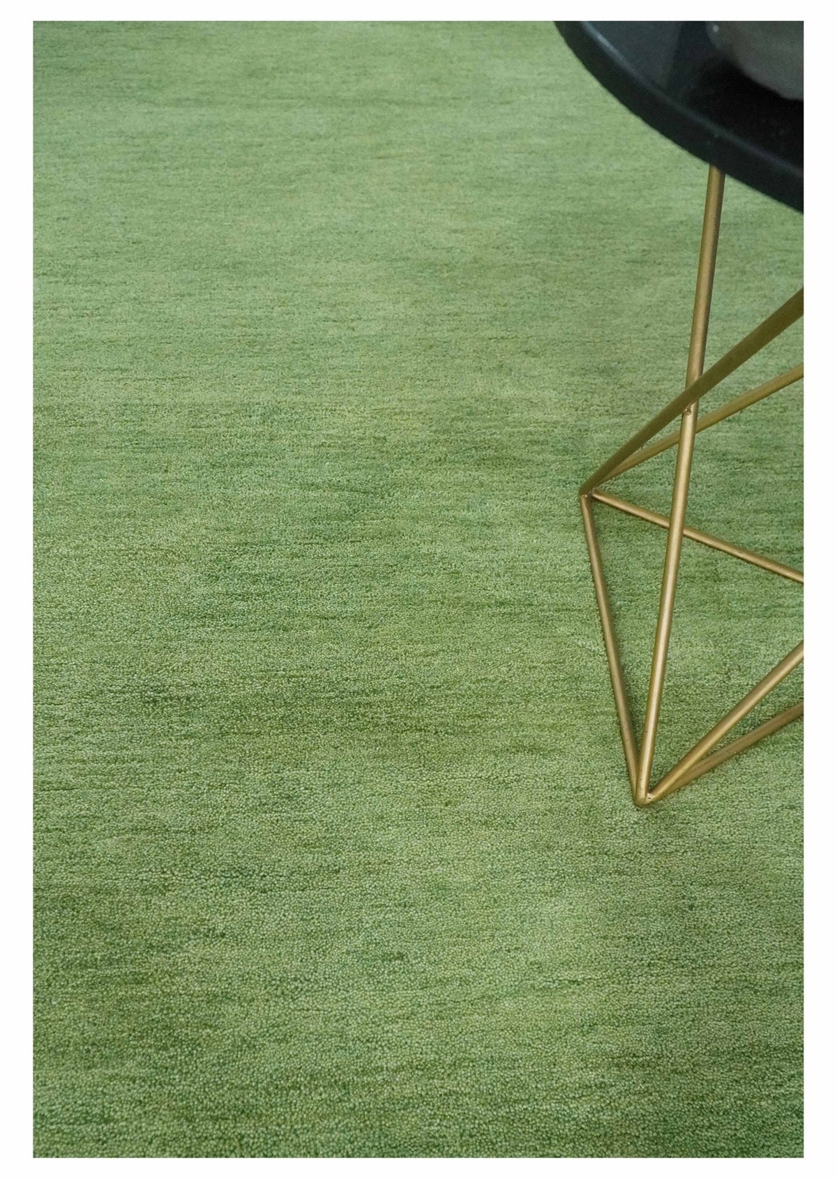 Solid Green Woolen Hand Tufted contemporary area Rug