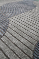 Stone Modern Gray And Silver Hand Tufted 5x7 Wool Area Rug