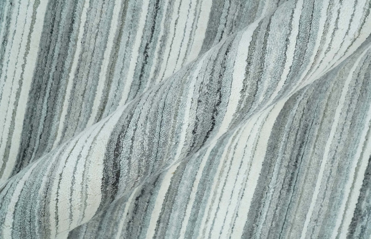 Striped Flatwoven 8x10 White And Silver Hand Made Blended Wool Area Rug