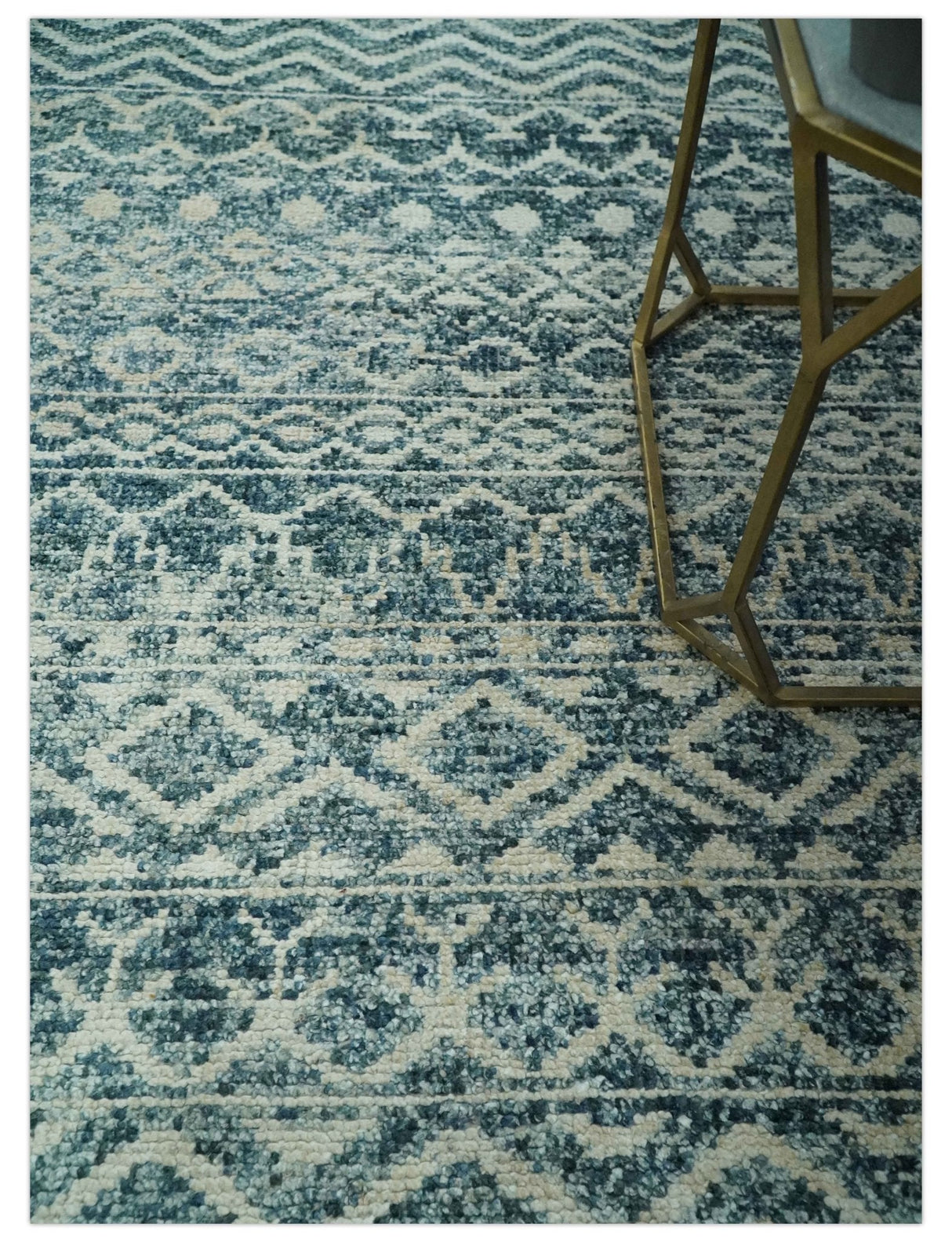 Teal and Ivory 5.6x8.6 Southwestern Tribal Trellis Recycled Art Silk Area Rug-Area Rug-Parc Decor