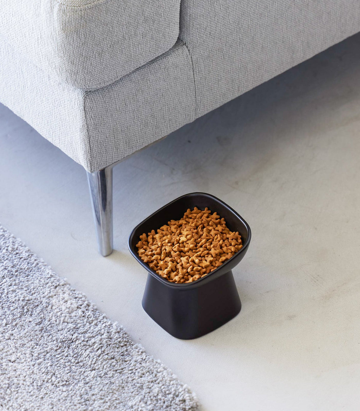 Tilted Pet Food Bowl-Pets-Parc Decor