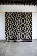 Traditional Carpathian Wool Lizhnyk – “Spectacled” Pattern