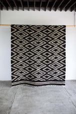 Traditional Carpathian Wool Lizhnyk – “Spectacled” Pattern