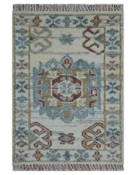 Traditional Design Ivory Hand knotted 2x3 Wool Area Rug