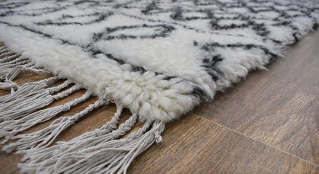 Traditional Hand Made Moroccan Design Black And White Wool 4x6 Area Rug