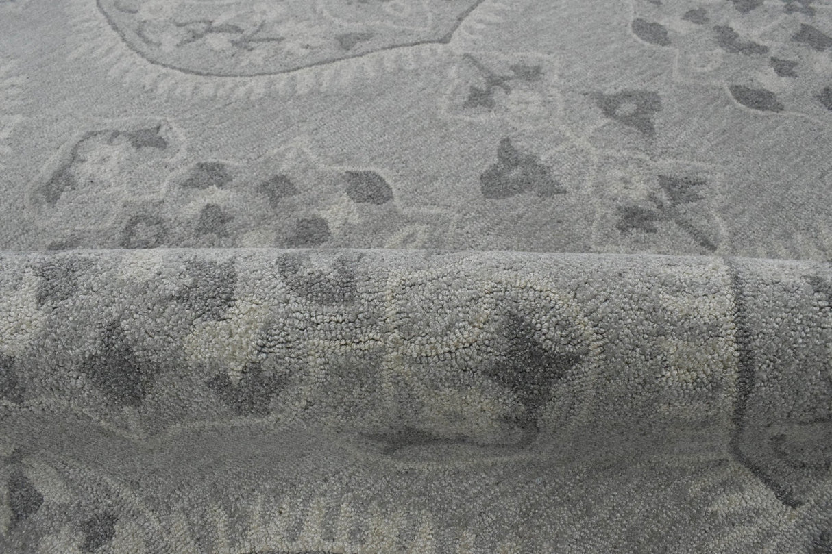 Traditional Silver and Gray Hand Tufted 5x8 Wool Area Rug
