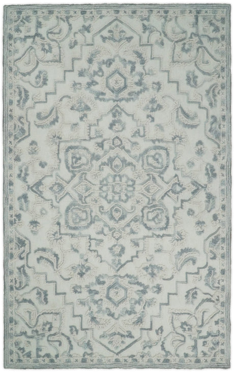 Traditional Silver and Ivory Hand Tufted Wool 5x8 Textured Loop Area Rug
