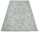 Traditional Silver and Ivory Hand Tufted Wool 5x8 Textured Loop Area Rug