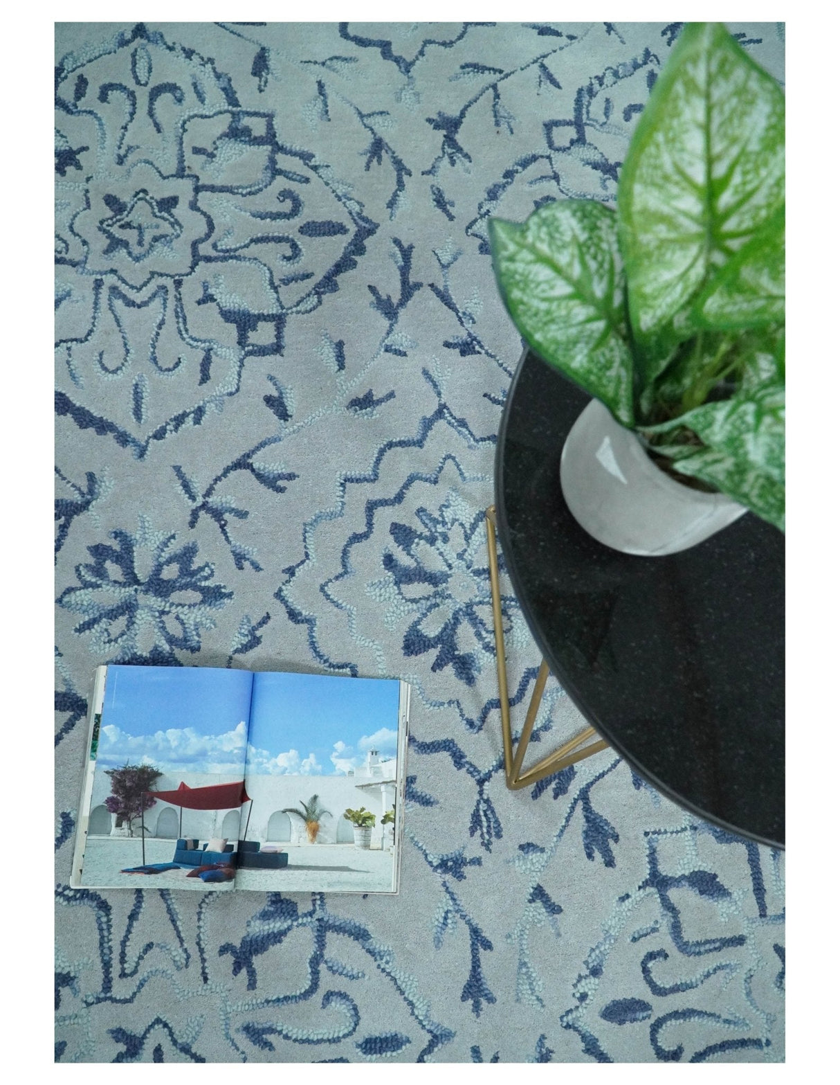 Traditional Style Blue Hand Tufted Wool Area Rug