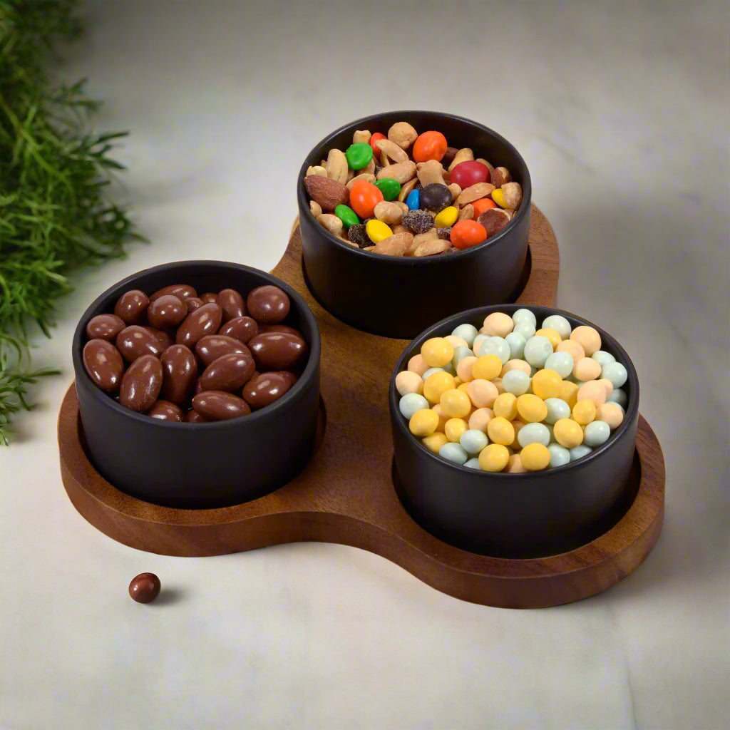 Triangular Serving Set with 3 Ceramic Dishes-Serving Tray-Parc Decor