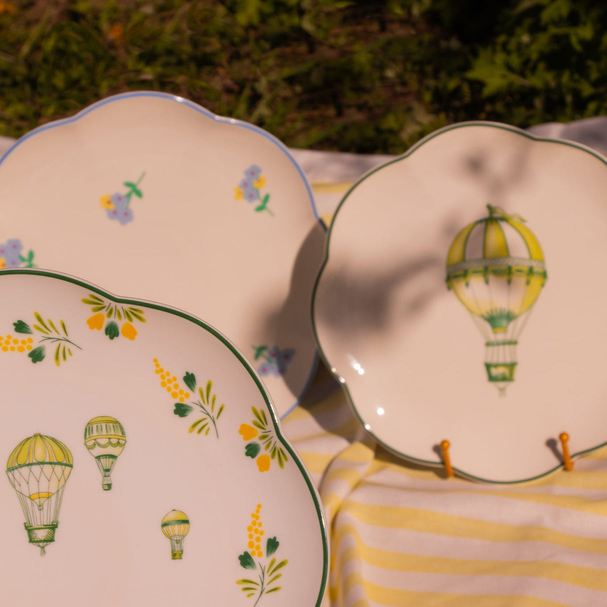 Valensole Lavender Scalloped Dinner Plate - Set of 4 (+1 Bonus Plate)-Dinner Plate-Parc Decor