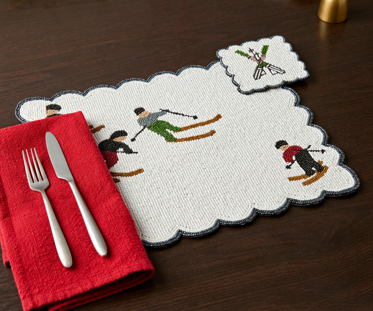 Winter Skier Christmas placemats Set – Snowy Mountain Dining Table Decor – Winter Wonderland Table Setting-table tops-Parc Decor